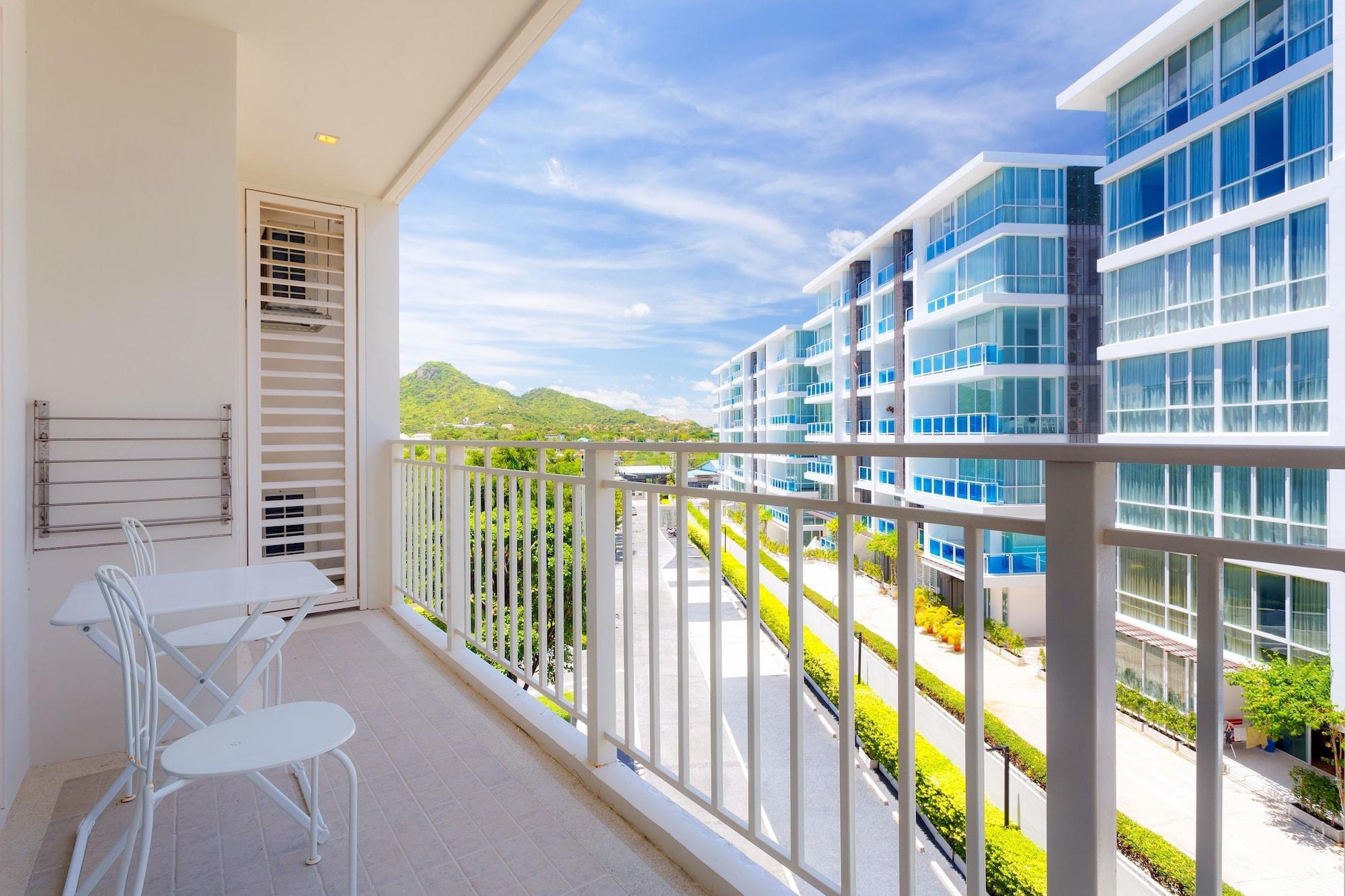 Summer Huahin Condominium Exterior photo